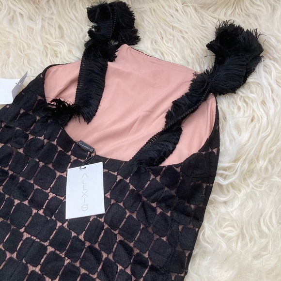 ALEXIS Jasmine Square Neckline Mini Dress - Picture 12 of 15